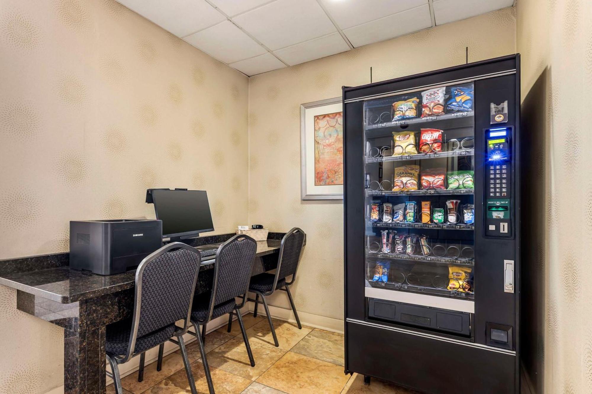 Best Western Watertown/Fort Drum Eksteriør billede